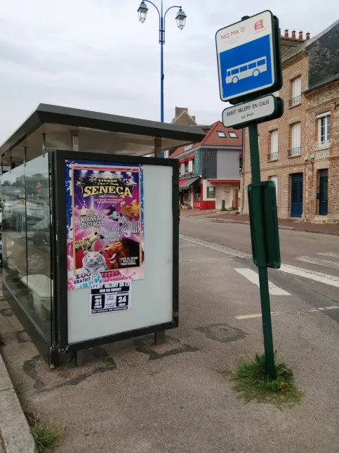Affichage sauvage à Saint Valery-en-Caux