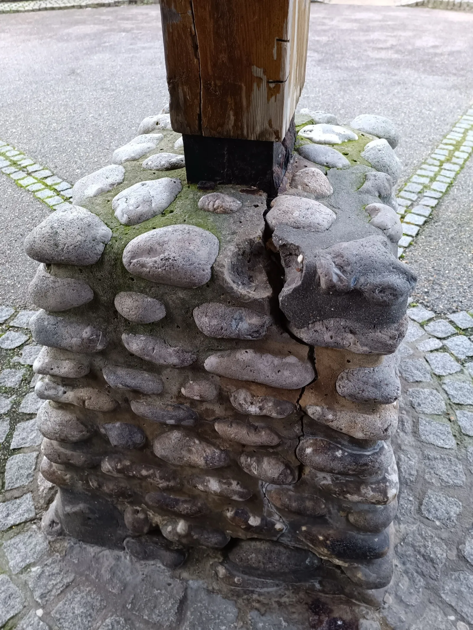 État dangereux de la chapelle Notre-Dame du Bon Port